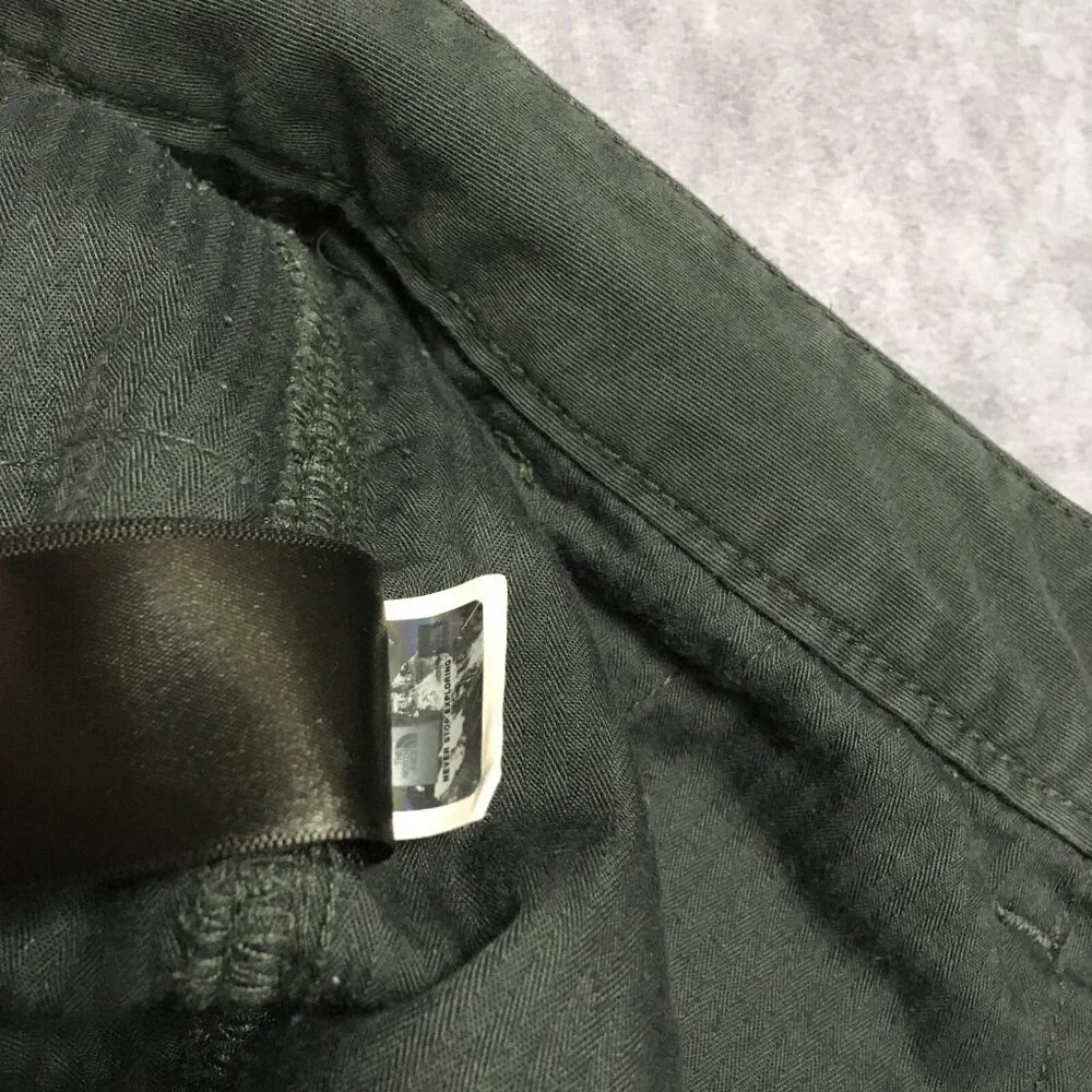 The North Face Mens Shorts‎ size 36 Dark Blue Flat Front Cotton Stretch Casual